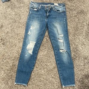 Distressed skinny jeans